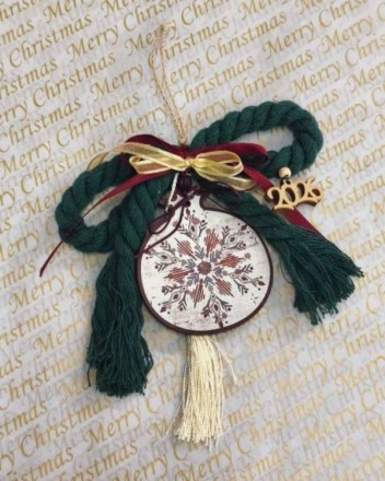 46  γουρι  ροδι φιογκος (1)